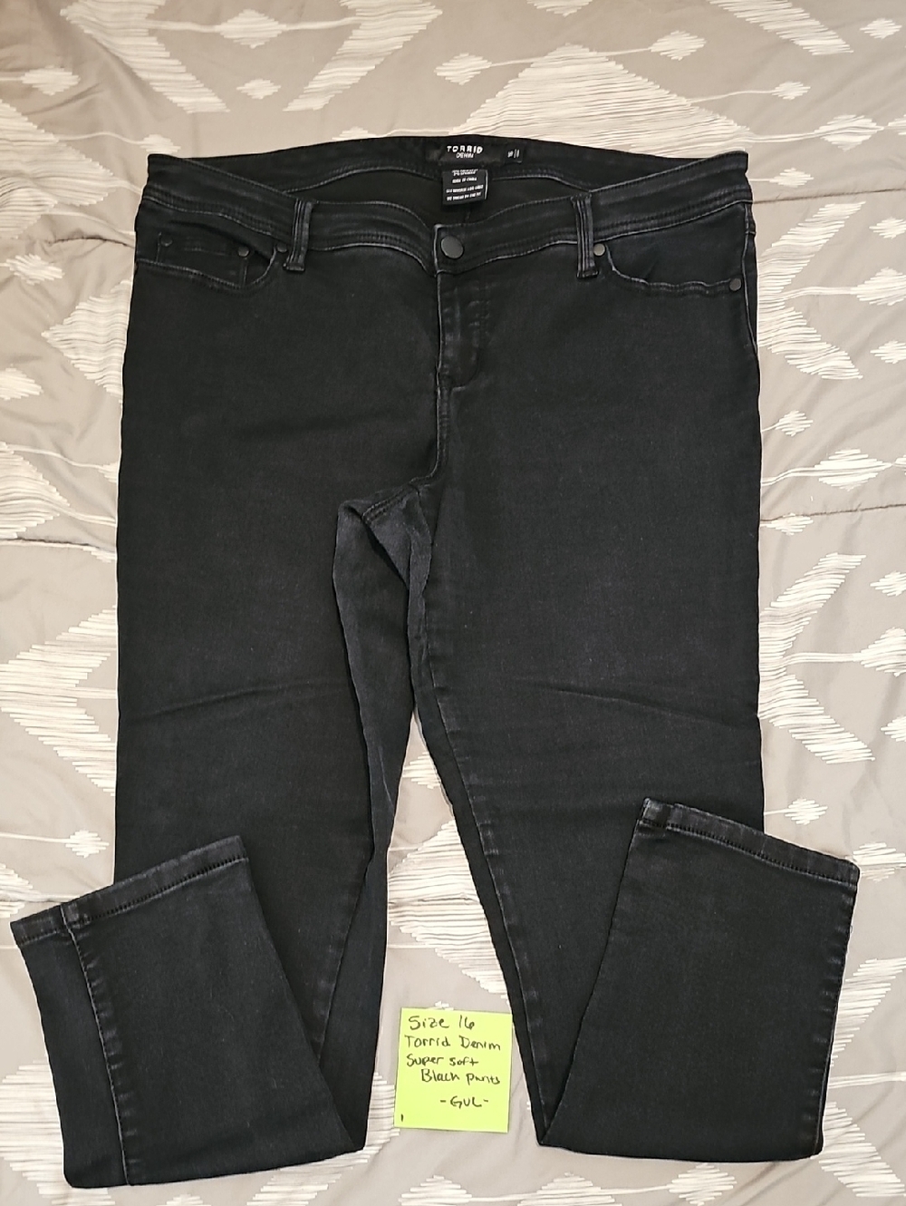 Torrid Women's Black Skinny Pants/Jeans